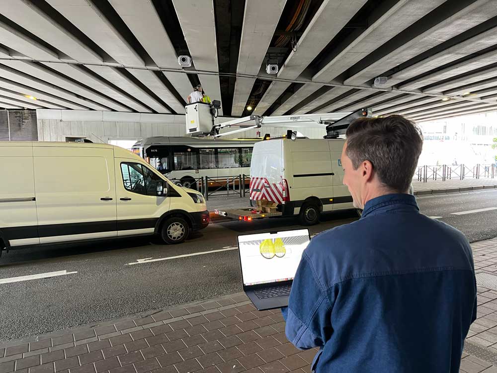Maelbeek tunnel light projection detail